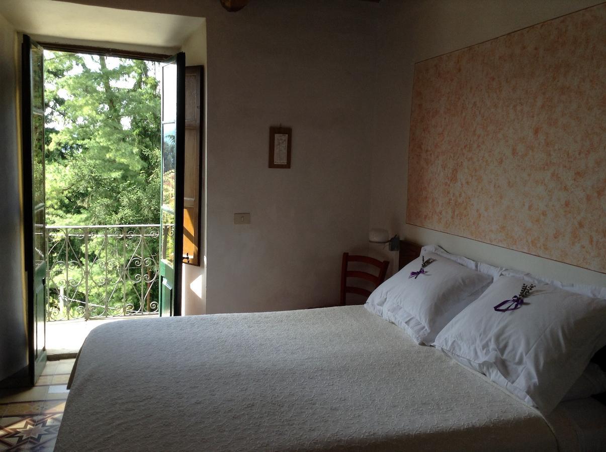 Casa Fontana Tuscany B&B Barga Δωμάτιο φωτογραφία